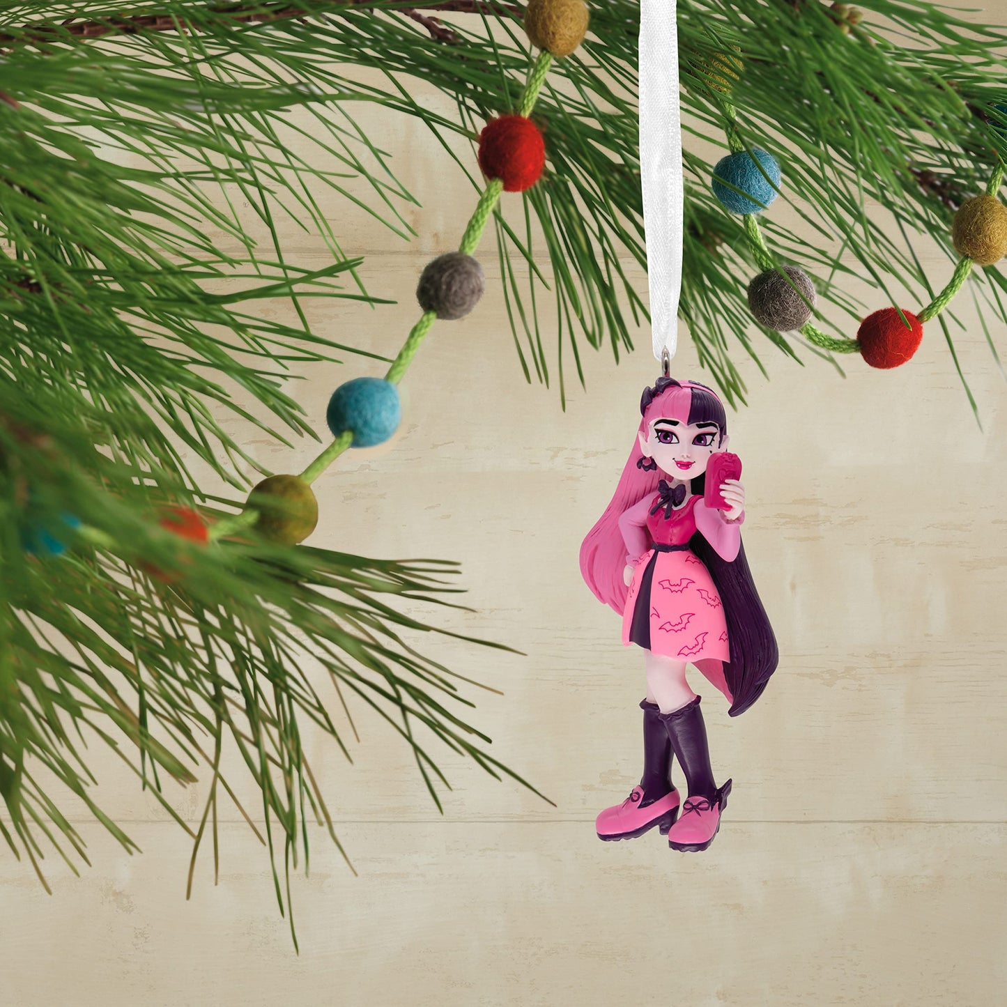 Hallmark Mattel Monster High Draculaura Christmas Ornament