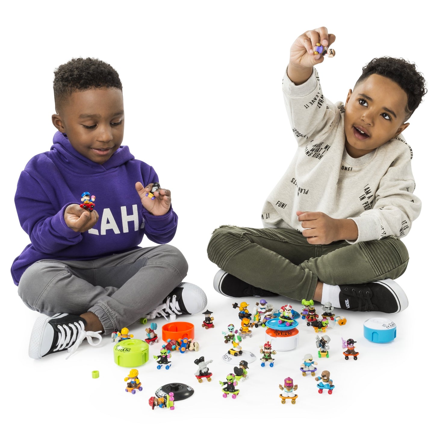 Tech Deck Dudes - 2-Pack Collectible Skater Figures with Boards (Styles and Colors May Vary)